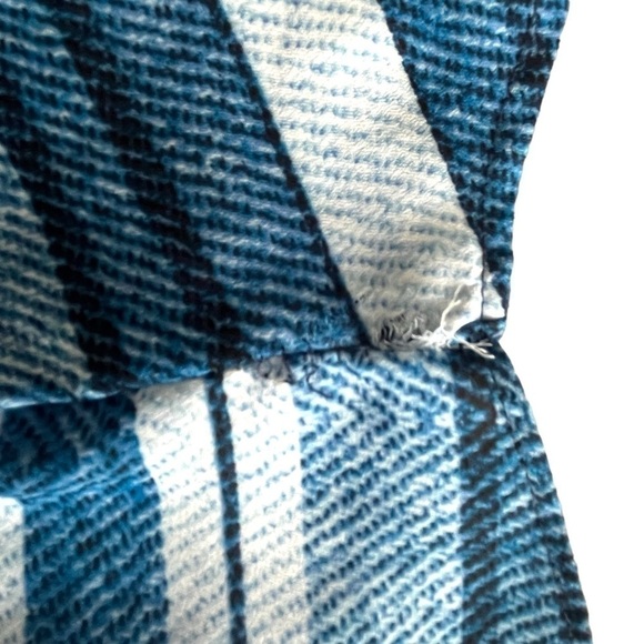 Zac & Rachel Blue Stripe Geometric Long sleeve Blouse Tulip Hem Sz M - Picture 12 of 13